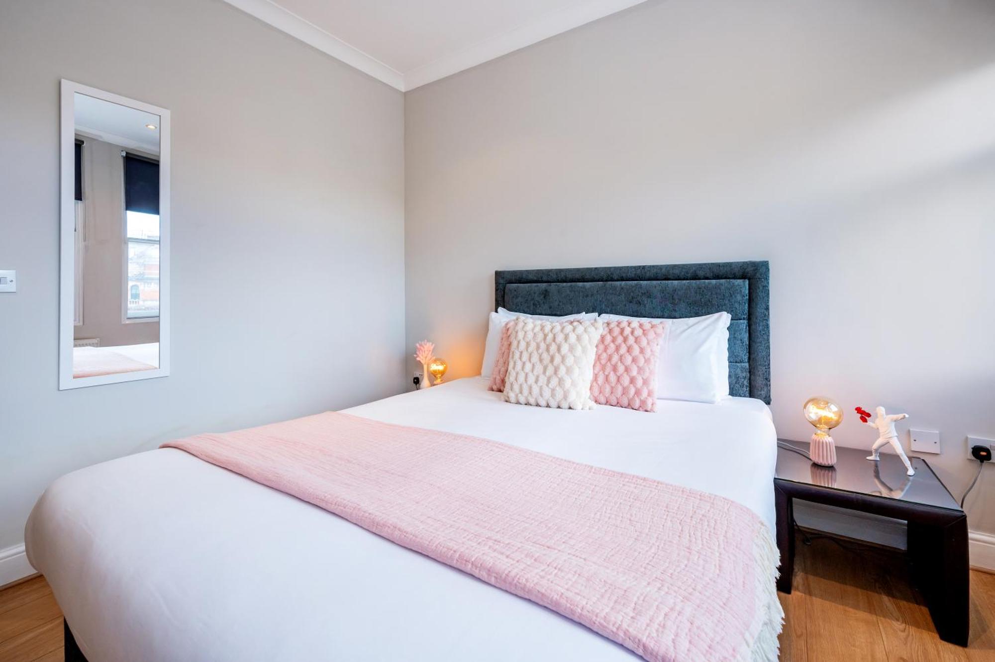 Welcome Theatreland Apartment
